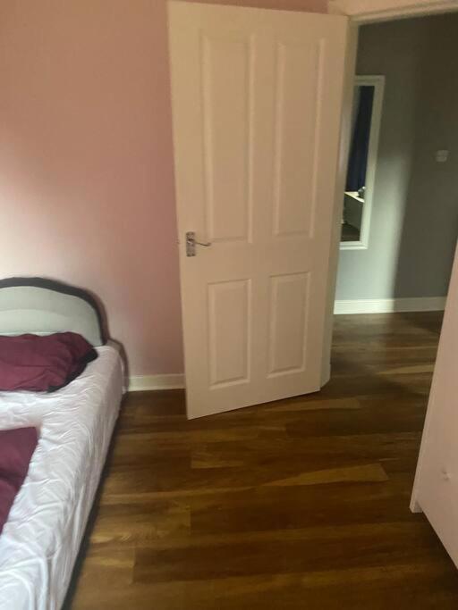 Lovely 2 Bedroom With Private Garden Edinburgh Bagian luar foto