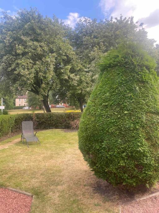 Lovely 2 Bedroom With Private Garden Edinburgh Bagian luar foto
