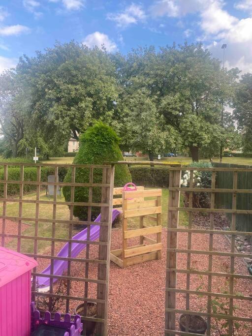 Lovely 2 Bedroom With Private Garden Edinburgh Bagian luar foto